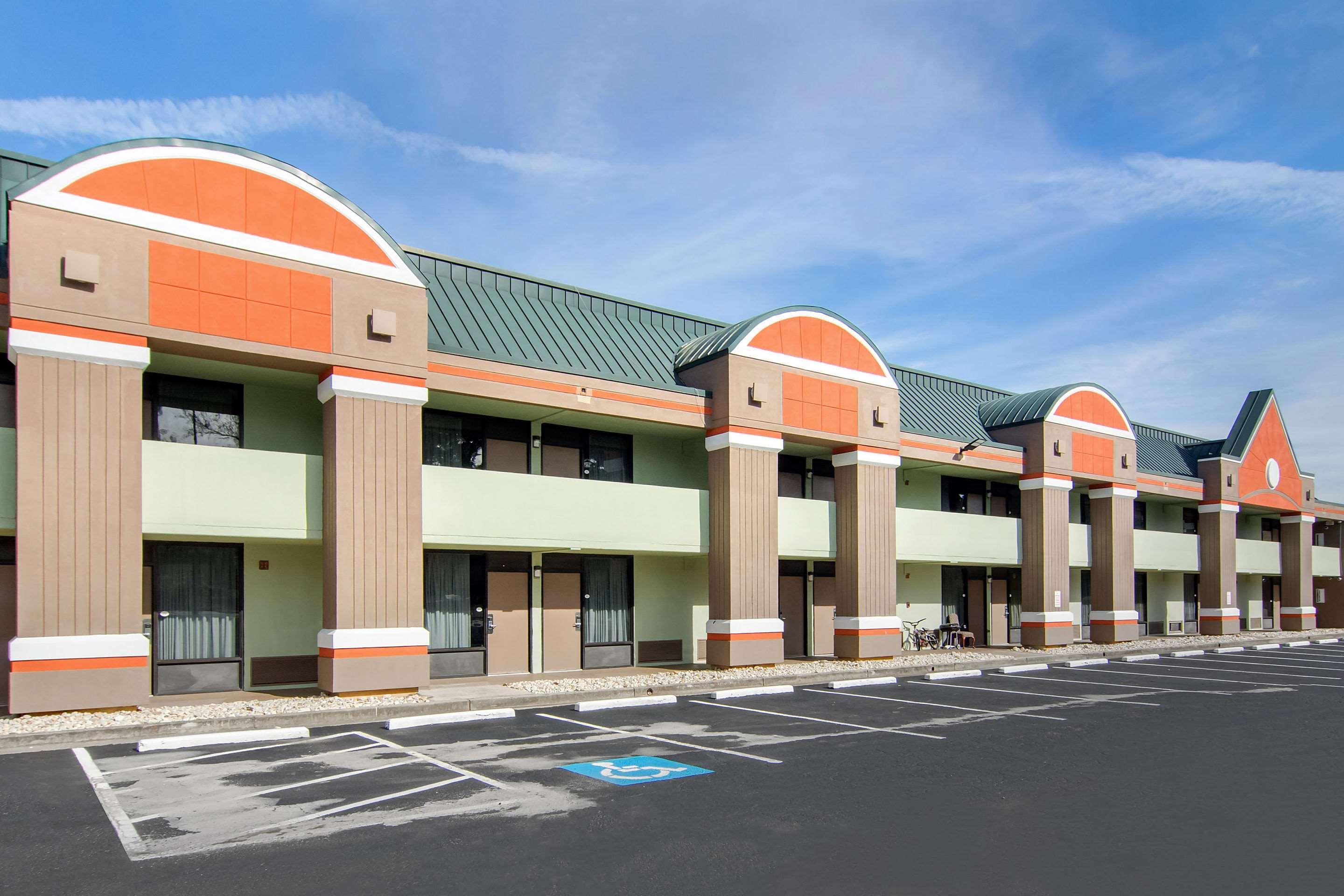 Suburban Studios Macon Exteriér fotografie