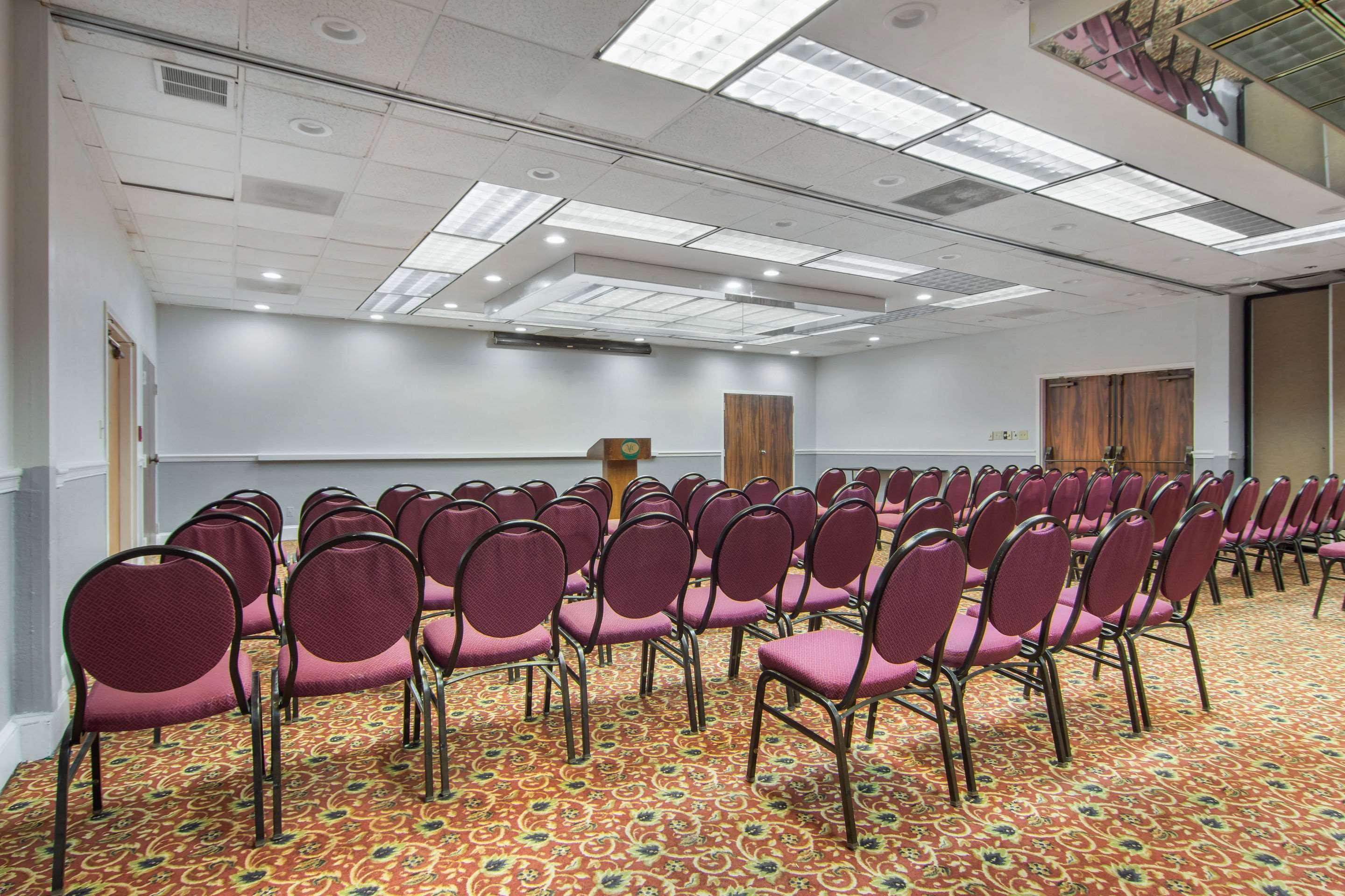 Suburban Studios Macon Exteriér fotografie