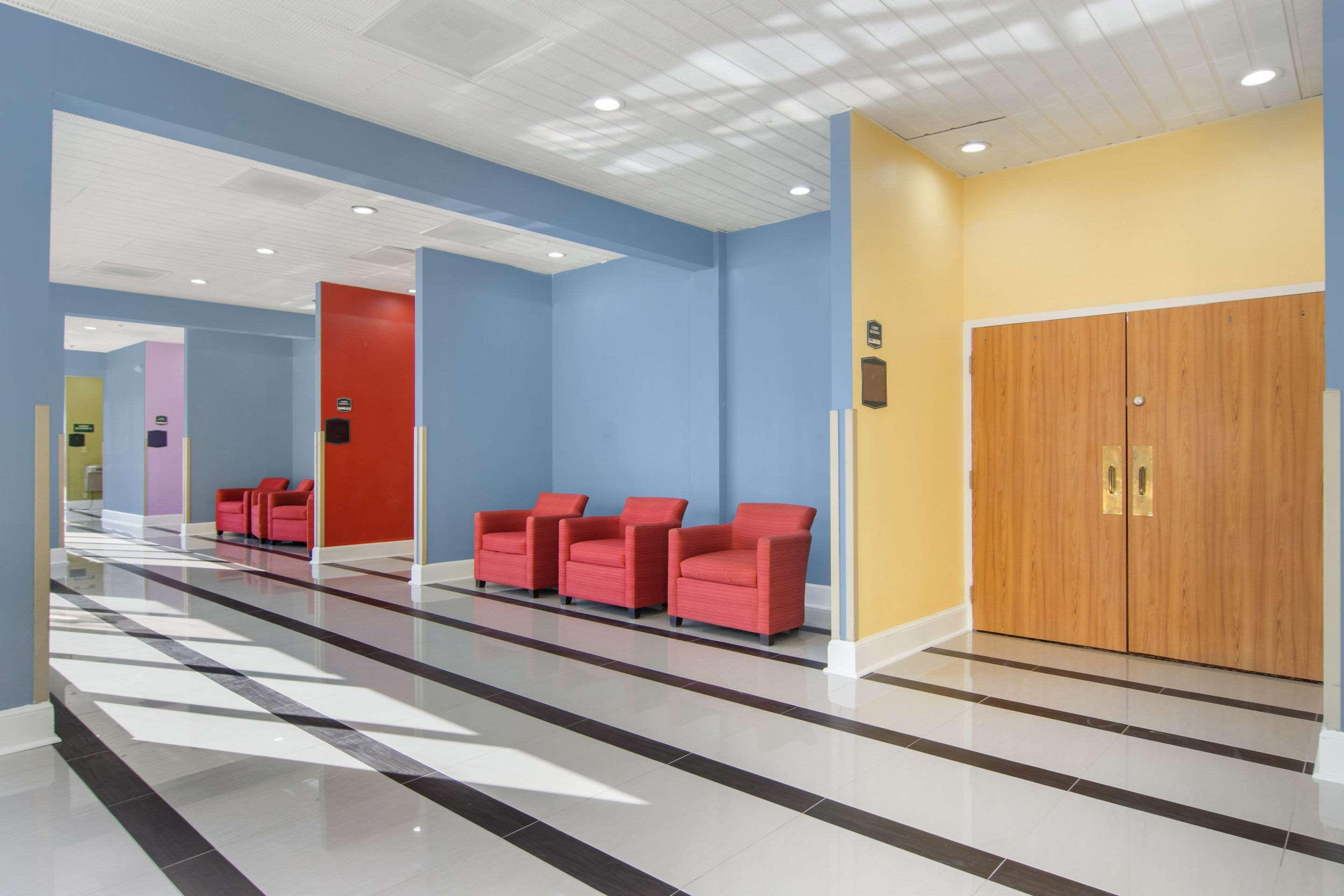 Suburban Studios Macon Exteriér fotografie