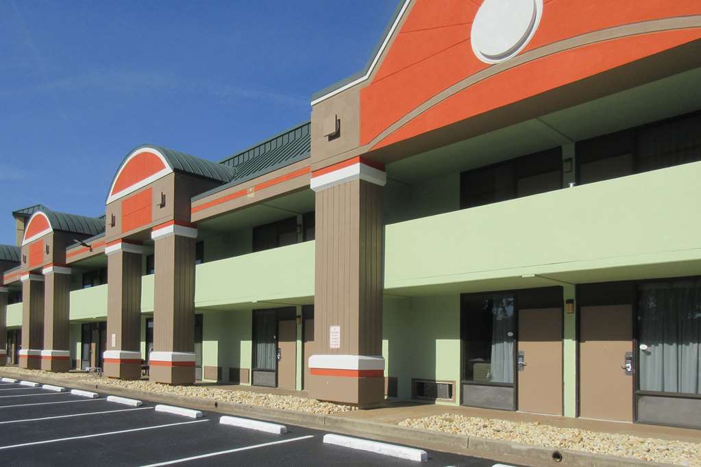 Suburban Studios Macon Exteriér fotografie